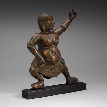 STÅENDE GUDOM, förgylld kopparlegering. 1700-tal, troligen Mongoliet.