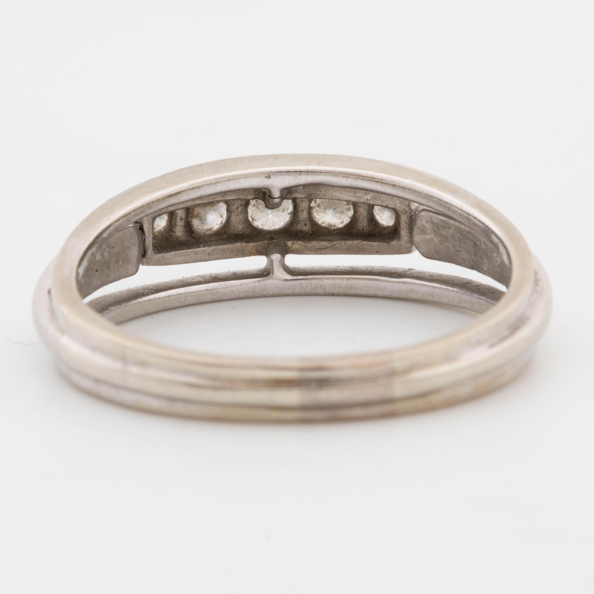 RING, med briljantslipade diamanter ca 0.20 ct.