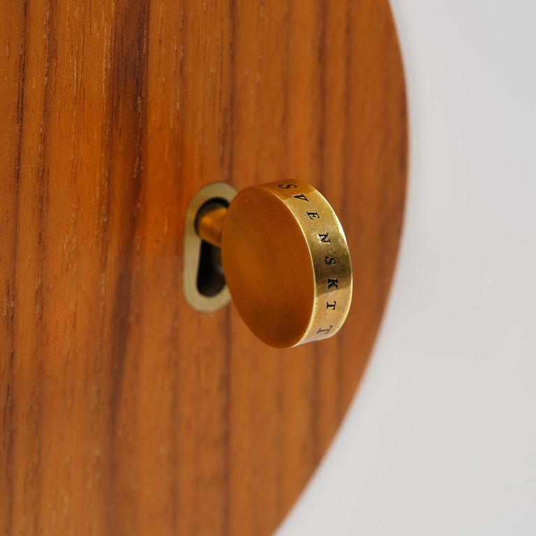 Josef Frank, sideboard, modell 2137, Firma Svenskt Tenn, samtida produktion.