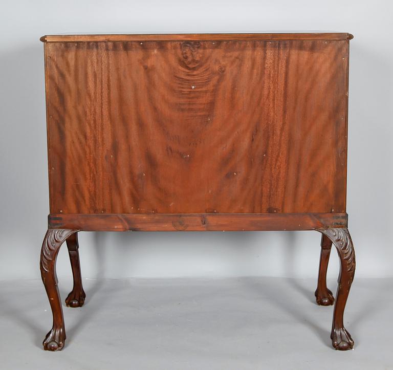 SEKRETÄR, chippendalestil, 1900-talets mitt.