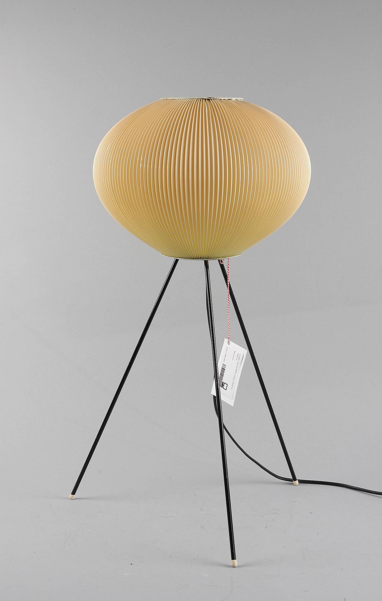 GOLVLAMPA, troligen Österrike, 1960-tal.
