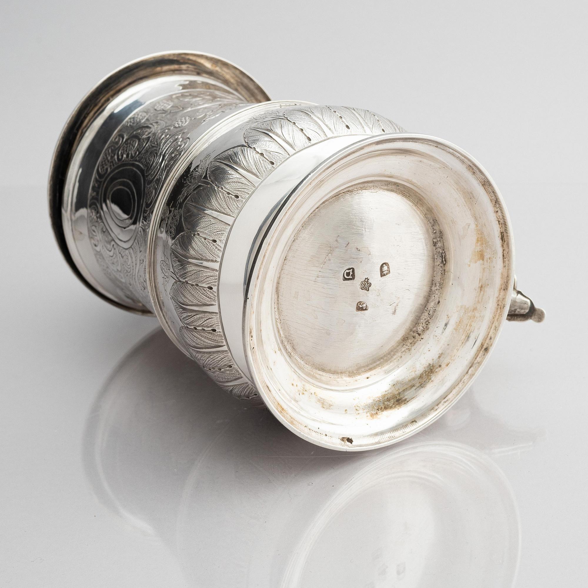 John Moore, dryckeskanna, silver, London 1759.