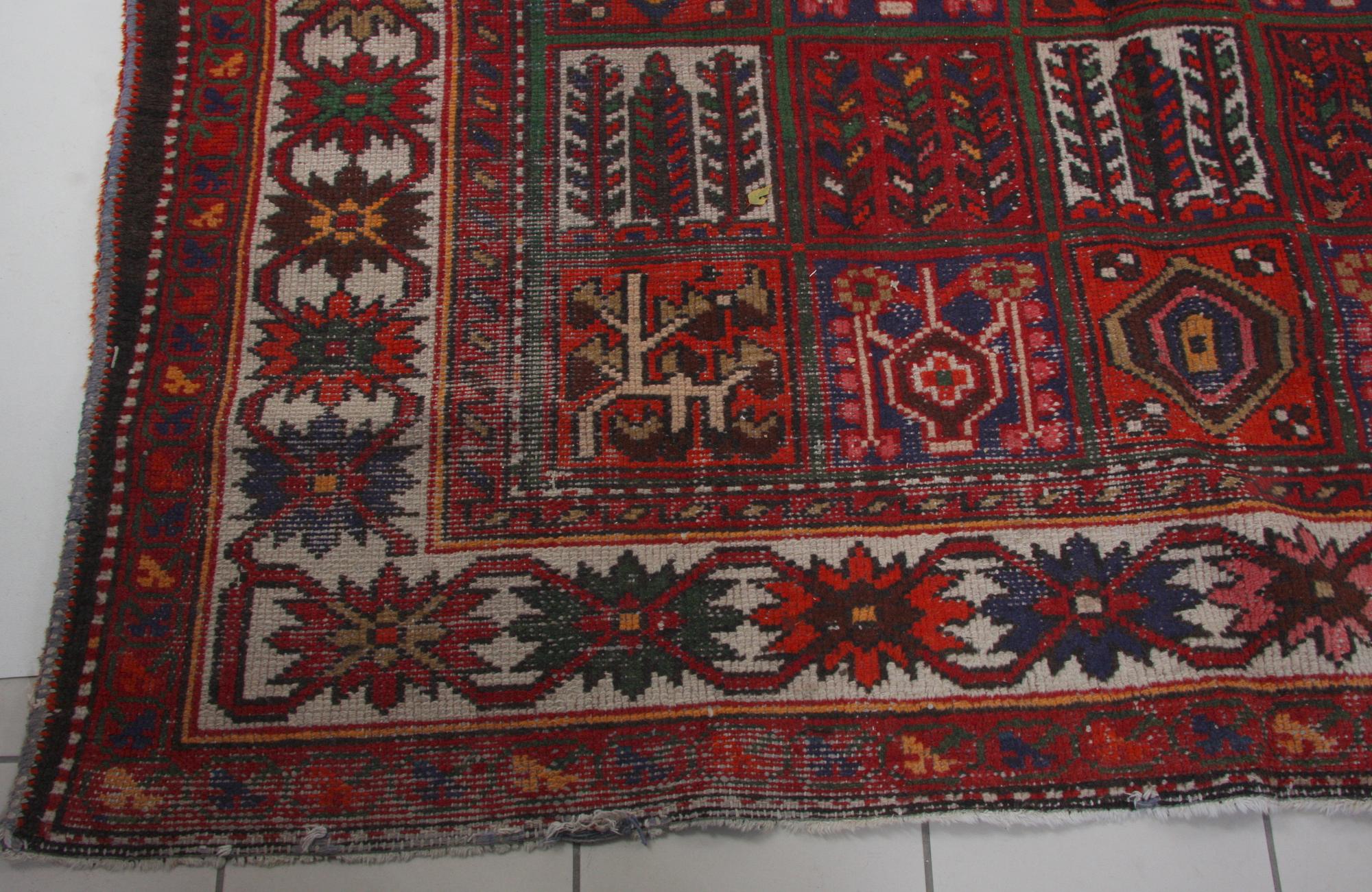 MATTA, orientalisk. 303 x 204.