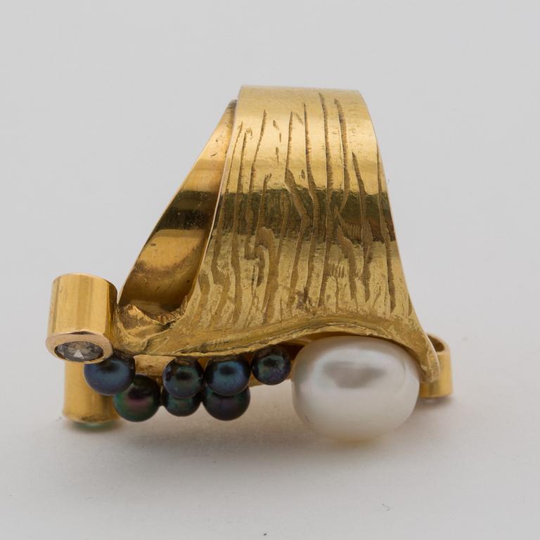 18K goldring, Karl-Heinz Sauer, Västerås, 2003.