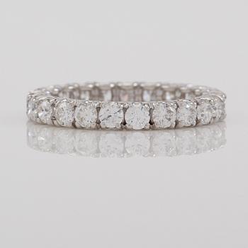 RING, 18K vitguld och diamanter tot ca 1.92 ct.
