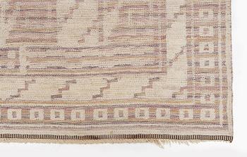 Märta Måås-Fjetterström, matta, 'Vita spetsporten' (variant), knotted pile in relief, c. 303 x 210 cm, signerad MMF.