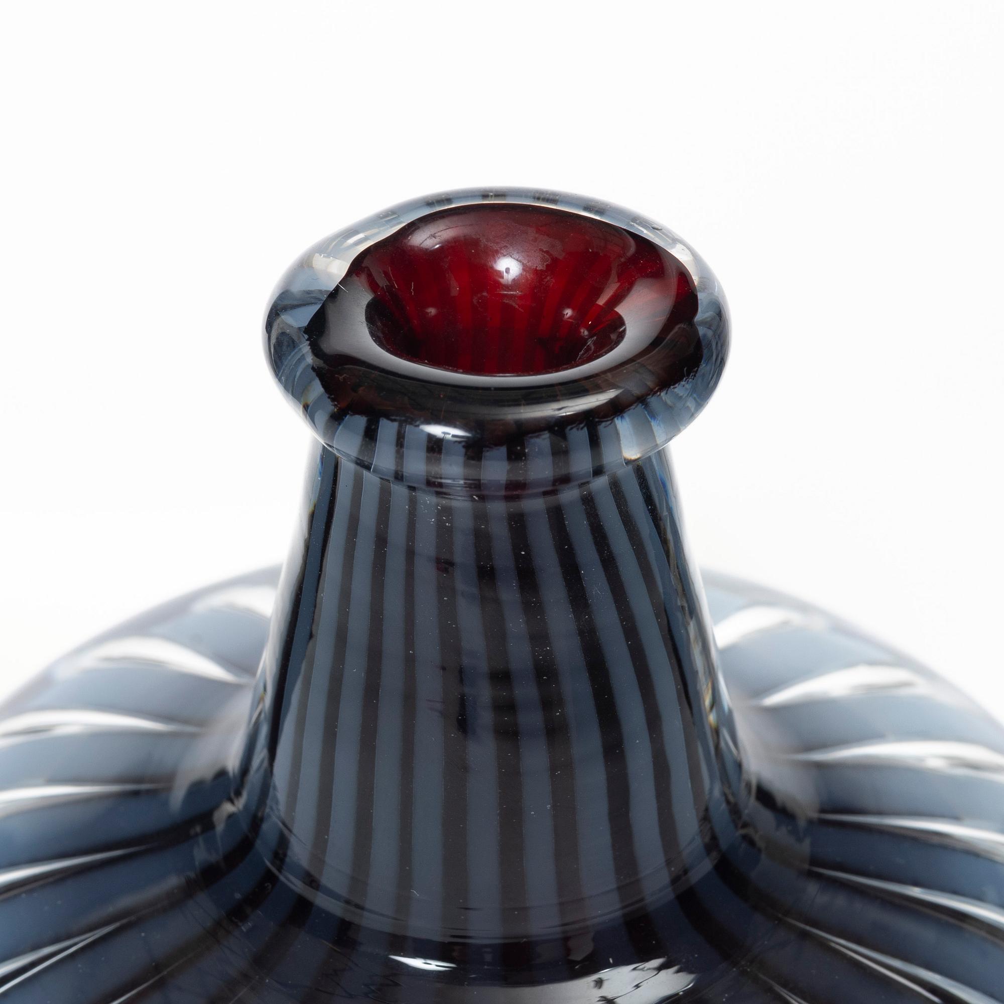 Edvin Öhrström, vase, Ariel Orrefors.