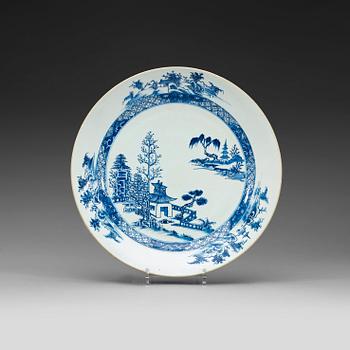 596. FAT, porslin, Qingdynastin Qianlong (1736-95).