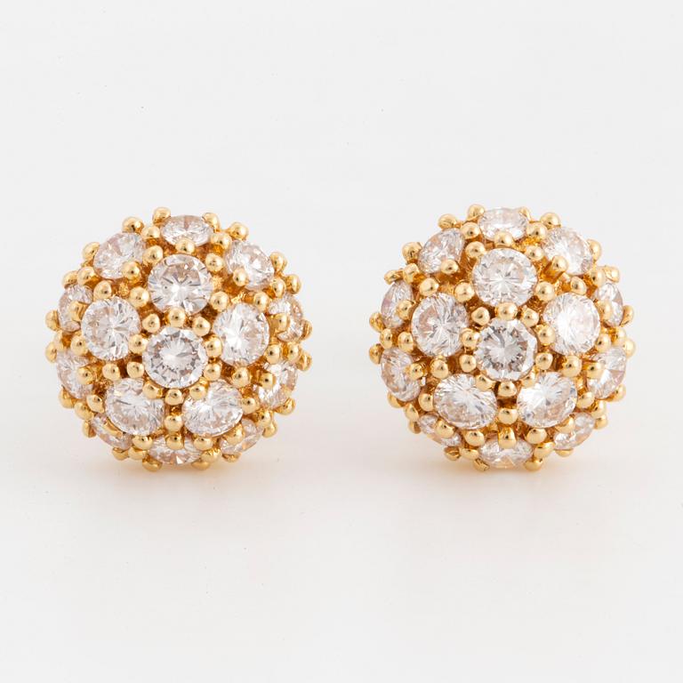 18K gold and brilliant-cut diamond earrings, total ca 1,60 ct.