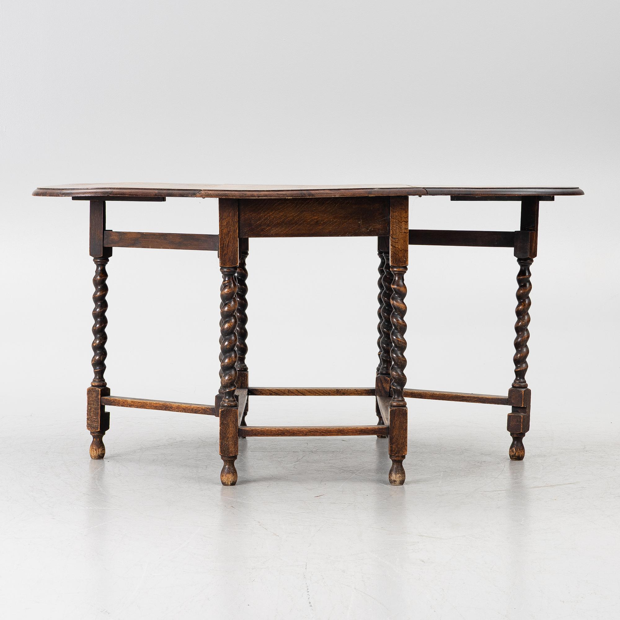 Drop-leaf table, folk art, 18th century.