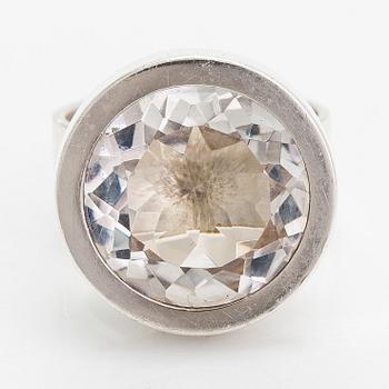 Elis Kauppi, A silver ring with a rock crystal. Kupittaan kulta, Turku 1964.