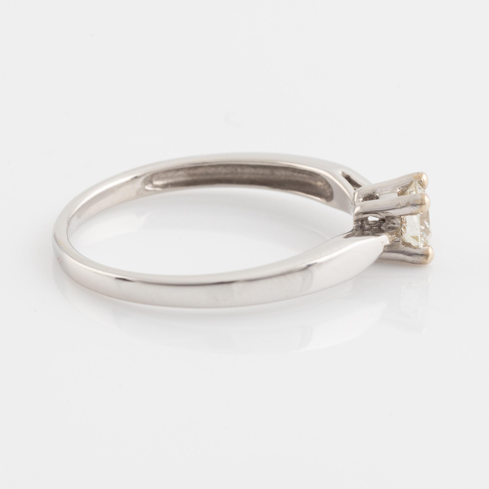 Brilliant cut diamond solitaire ring.