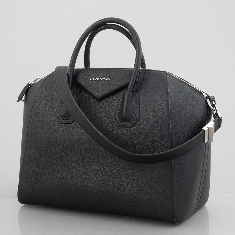 Givenchy, an 'Antigona' handbag, 2016.