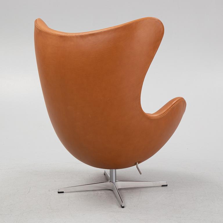 Arne Jacobsen, fåtölj "Ägget"/modell 3316, Fritz Hansen, Danmark.