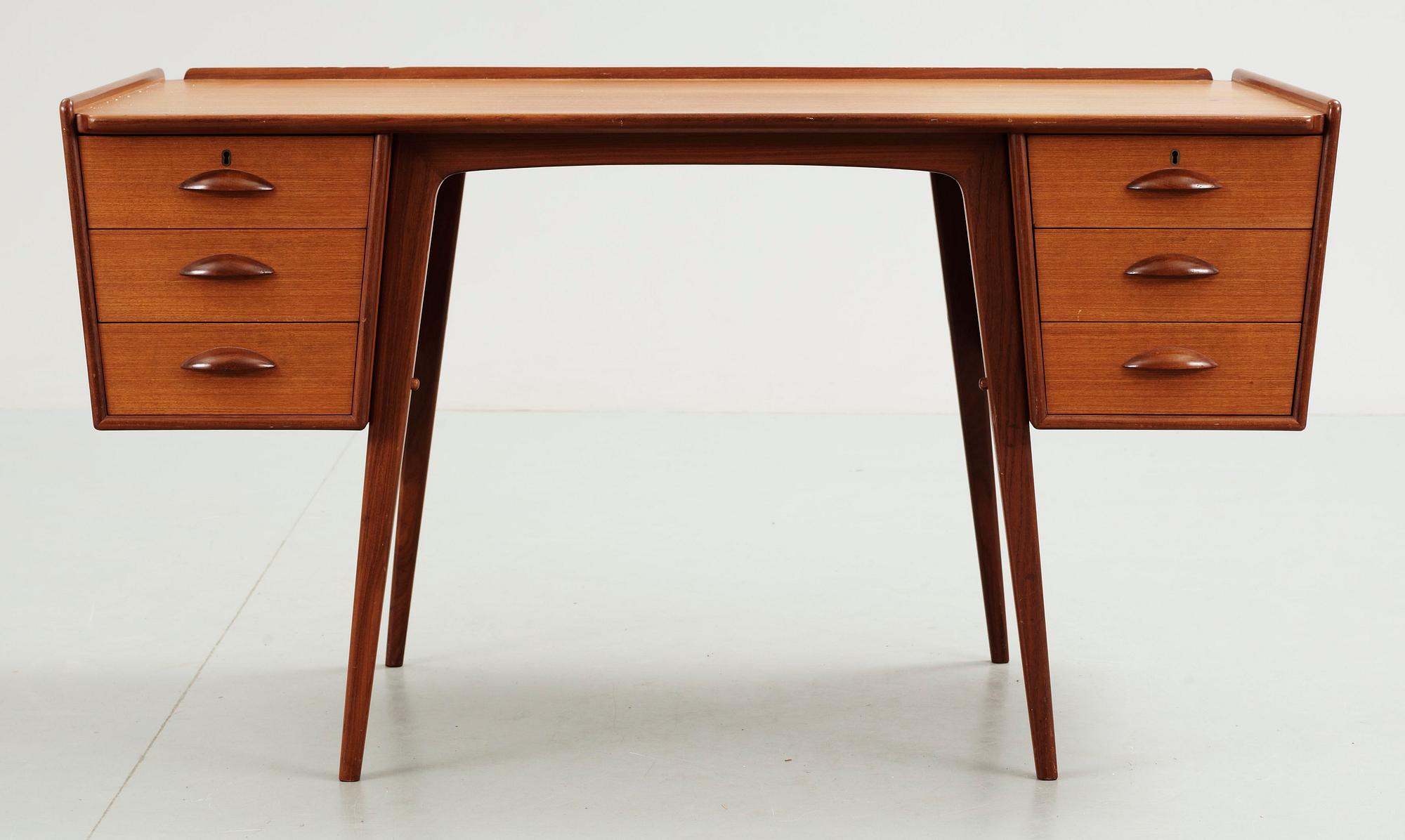 SKRIVBORD, "Pl. Uddebo", Svante Skogh, Aktiebolaget Möbelfabriken Balder, Vaggeryd, 1950-talets andra hälft.