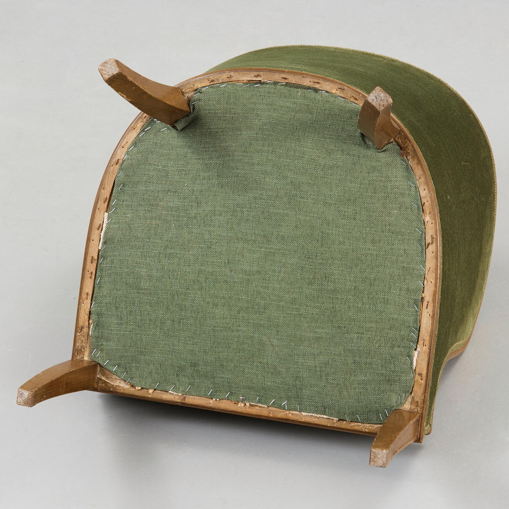 Axel Einar Hjorth, A 'Bellman' elm armchair, attributed to Axel Einar Hjorth, Nordiska Kompaniet, Sweden ca 1929.