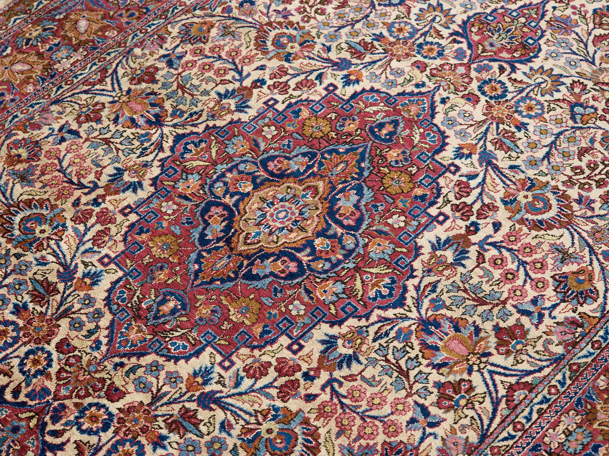 MATTO, Keshan, 212 x 129,5 cm.
