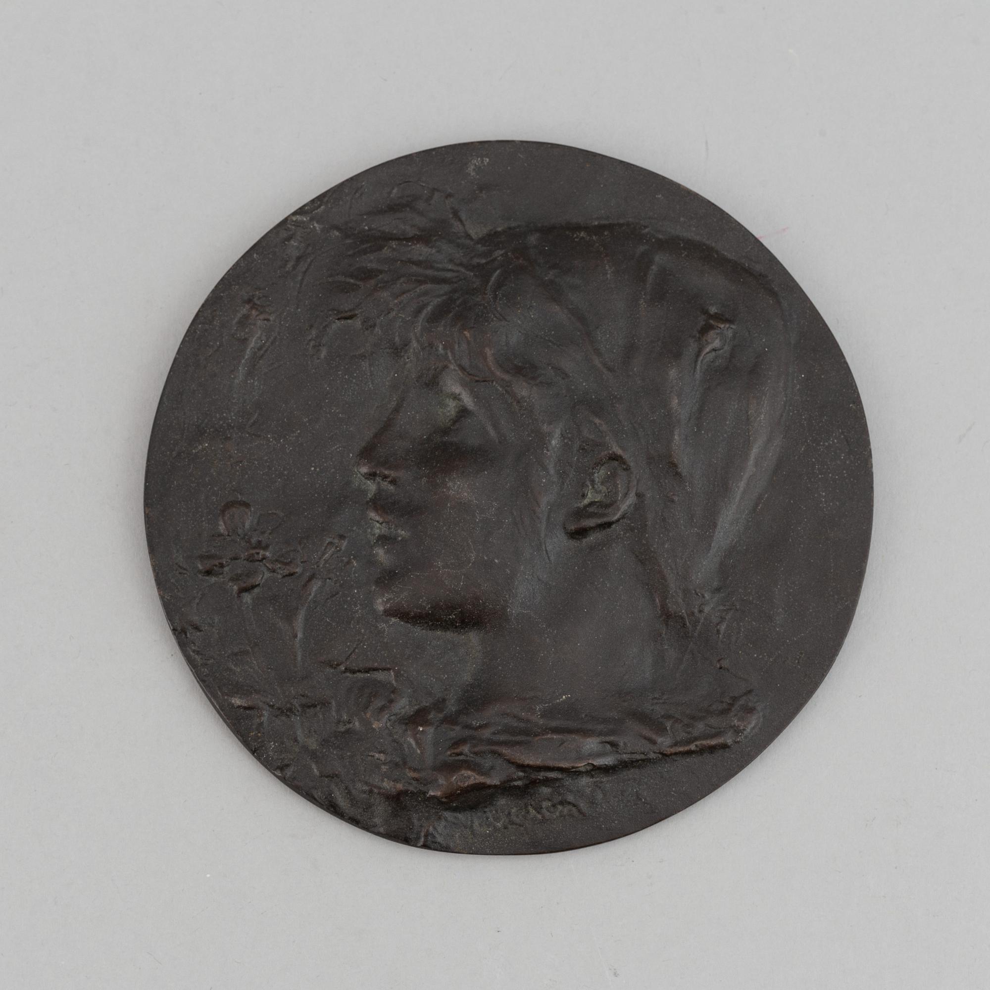 Three Bronze Plaquettes. Diameter 15 cm, 9,5 cm och 7 cm.