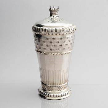 Kungapokal med lock, silver, Prins Carls Hederspris 1918, K. Anderson, Stockholm 1918.