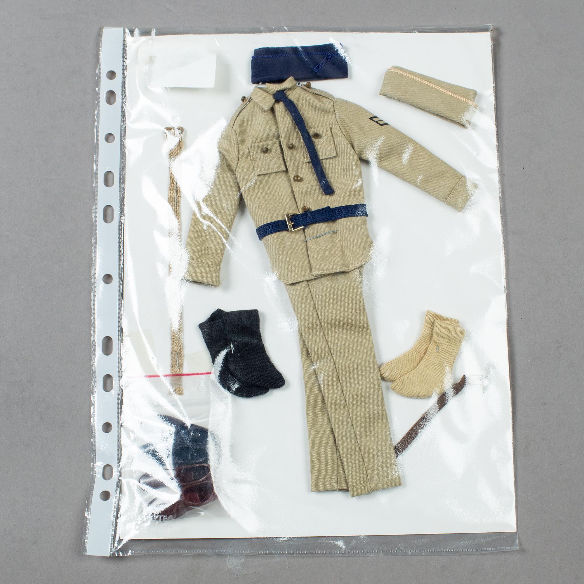 A lot of 35 pieces of clothing sets for Barbie and her friends, Mattel, 1960/70s.