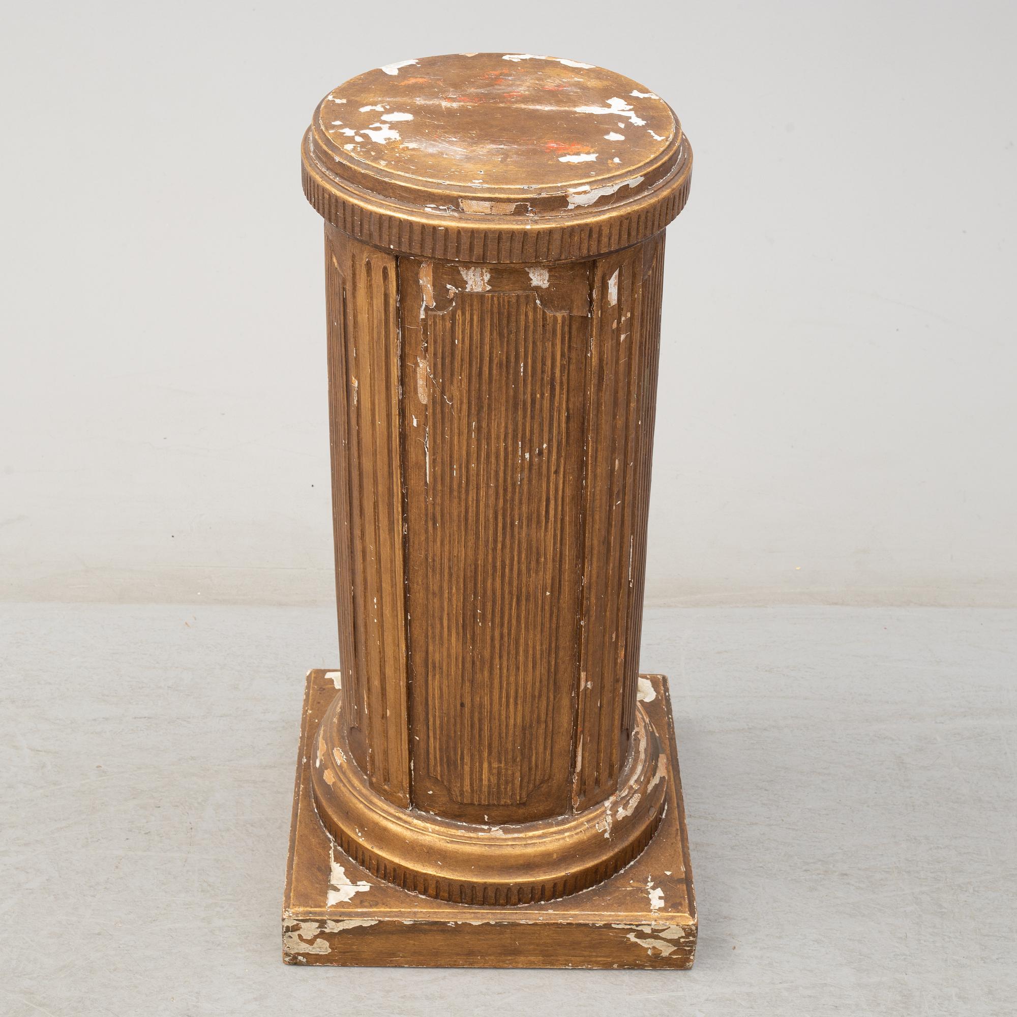 A gustavian style pedestal, first half of the 20th century.