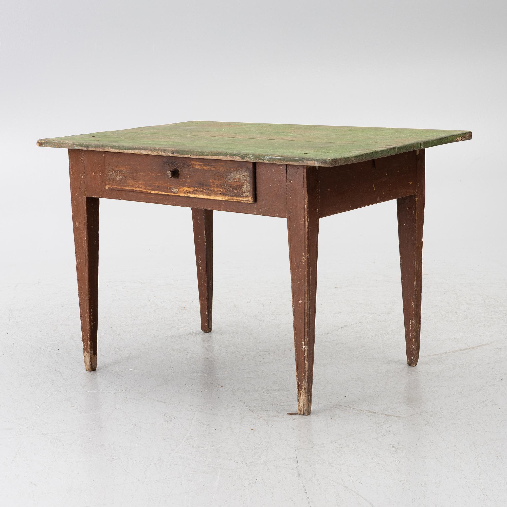 A table, 19th century.