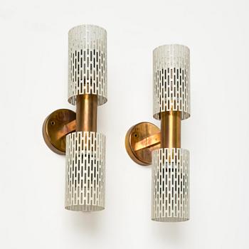Harald Notini, vägglampor, ett par, modell 8820, Arvid Böhlmarks Lampfabrik, Stockholm, 1950-tal.