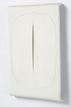 Lucio Fontana, ”Concetto Spaziale Taglio”.