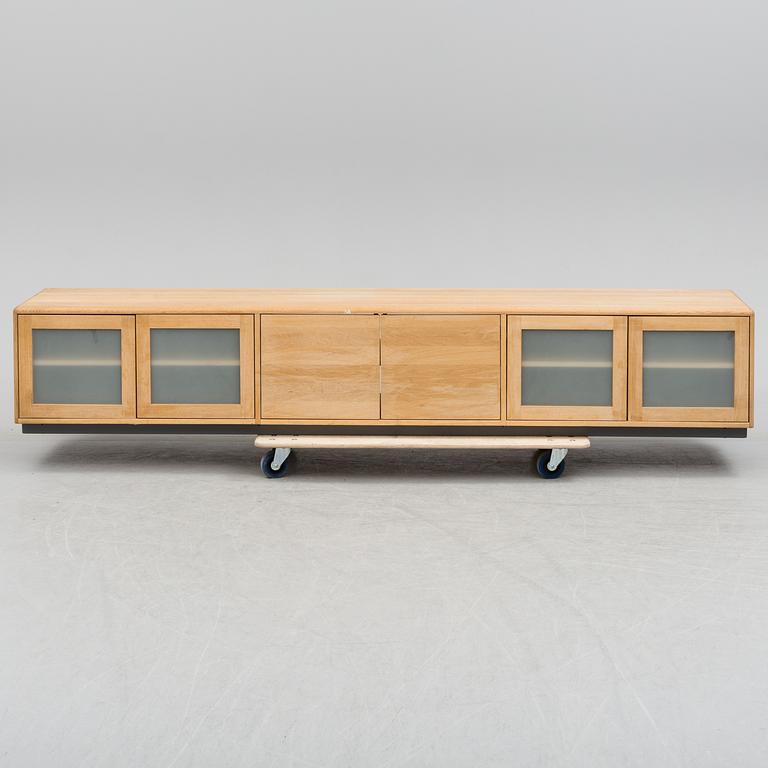 SIDEBOARD, Norrgavel, 2000-tal.