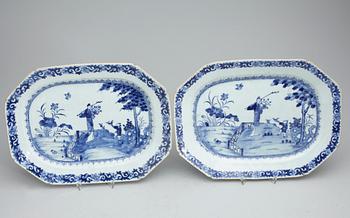 STEKFAT, ett par, porslin, Kina, Qianlong (1736-95).