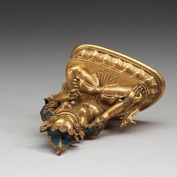 VIT TARA, förgylld brons. Sinotibetansk, 1700-tal.