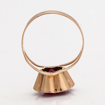 A 14K gold ring with a synthetic ruby. Kultamylly, Turku 1974.
