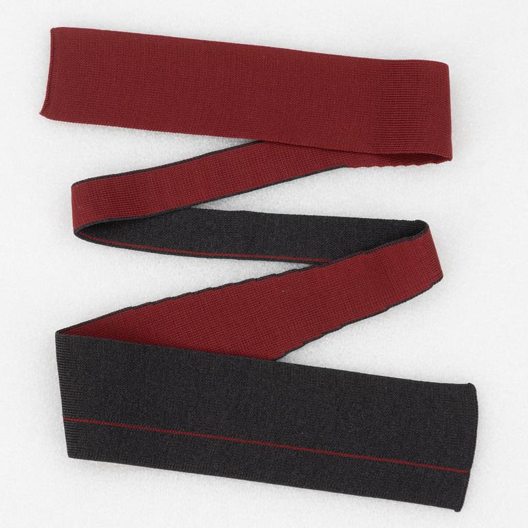 Hermès, 3 silk ties.