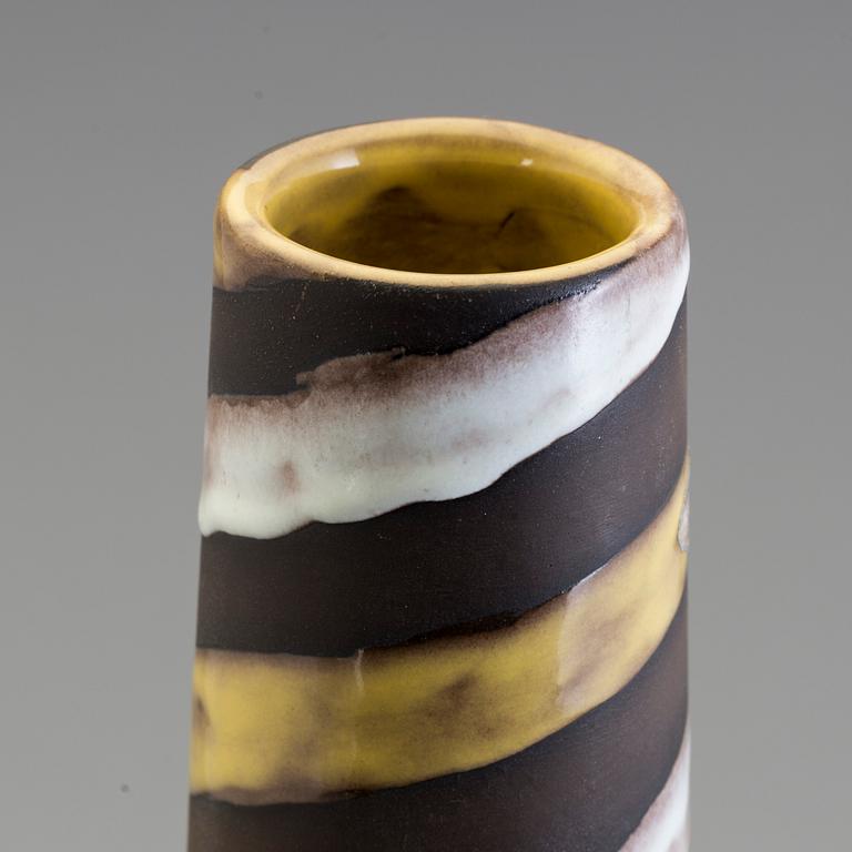 INGRID ATTERBERG, vas lergods, "Spiral", Upsala-Ekeby.