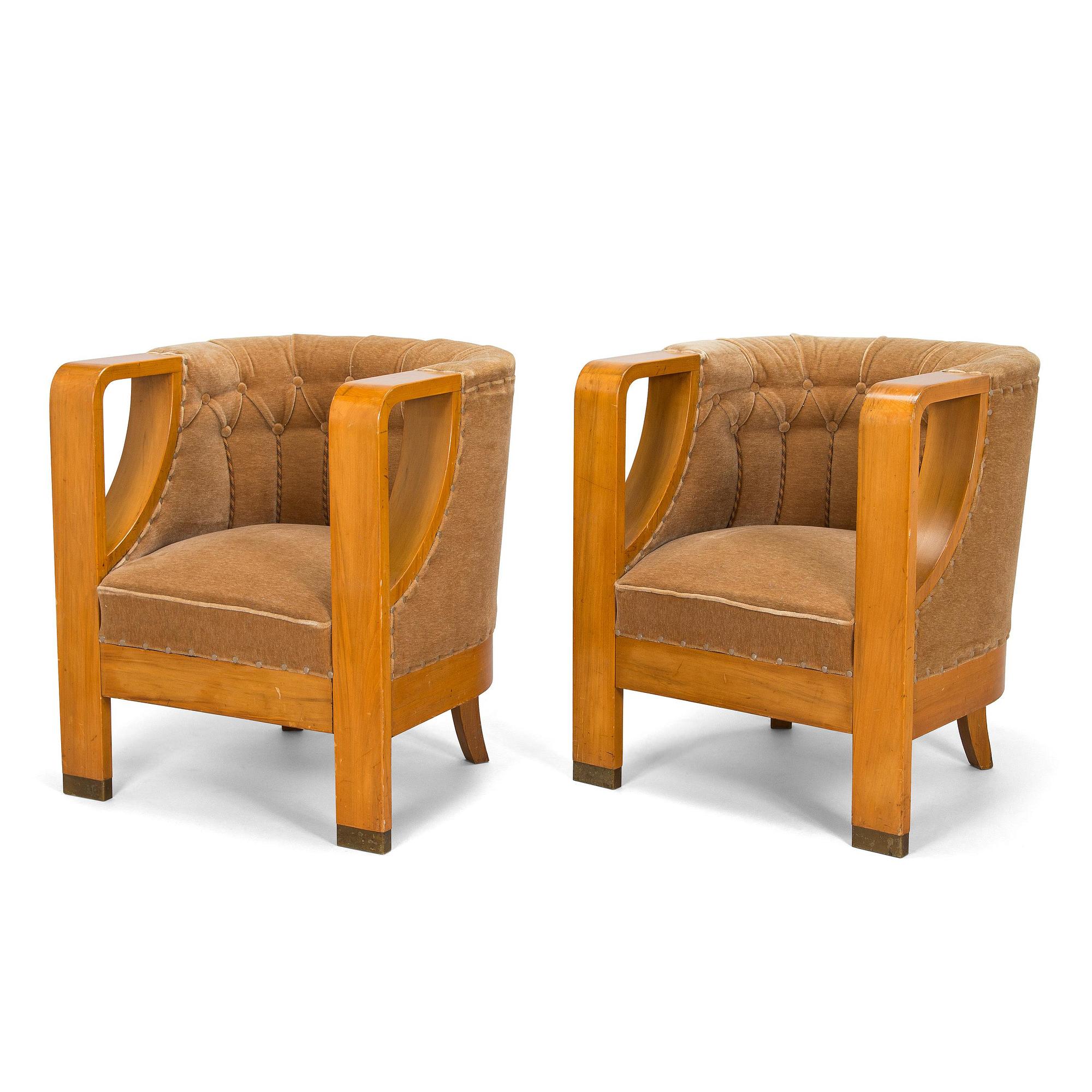 Adolf Koskinen, a pair of armchairs, manufactured by Elias Hollo Puunjalostustehdas, Finland, 1920s.
