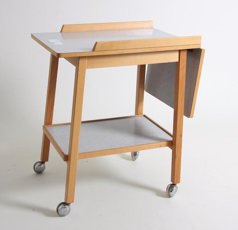 SERVERINGSVAGN med Perstopsliknande skiva.