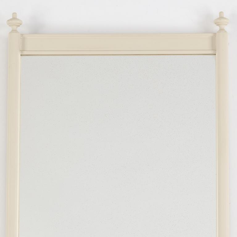 A painted mirror, first half of the 20th Century.