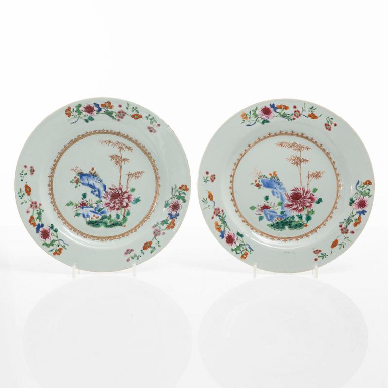 Tallrikar, 15 stycken, porslin, Kina, Qingdynastin, 1700-tal.