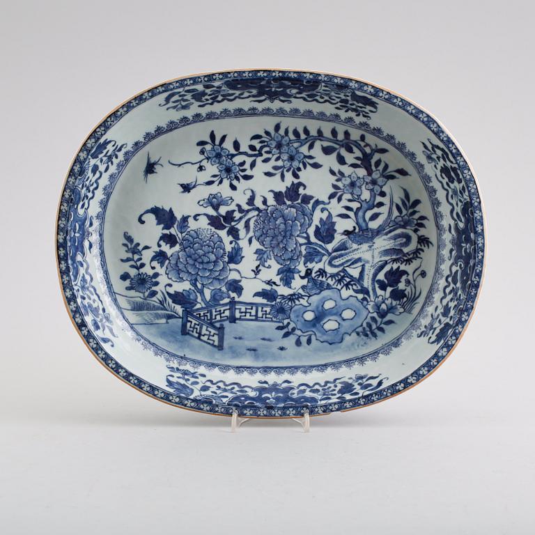 SKÅLFAT, porslin, Kina, Qianlong 1736-1795.