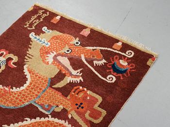 Matto, a pillar rug, a semi-antique/an old Chinese, ca 195 x 92,5-93 cm.