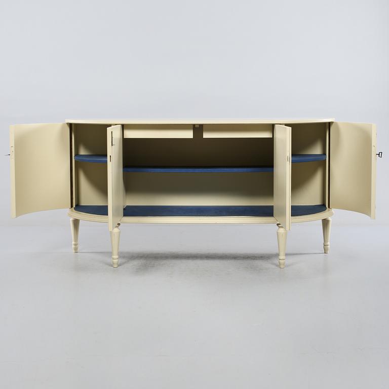 SIDEBOARD, gustaviansk stil, 1900-talets andra hälft.