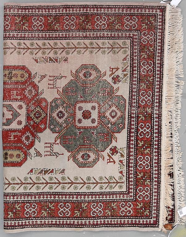 MATTA, Kazak, old. Ca 202x135 cm.