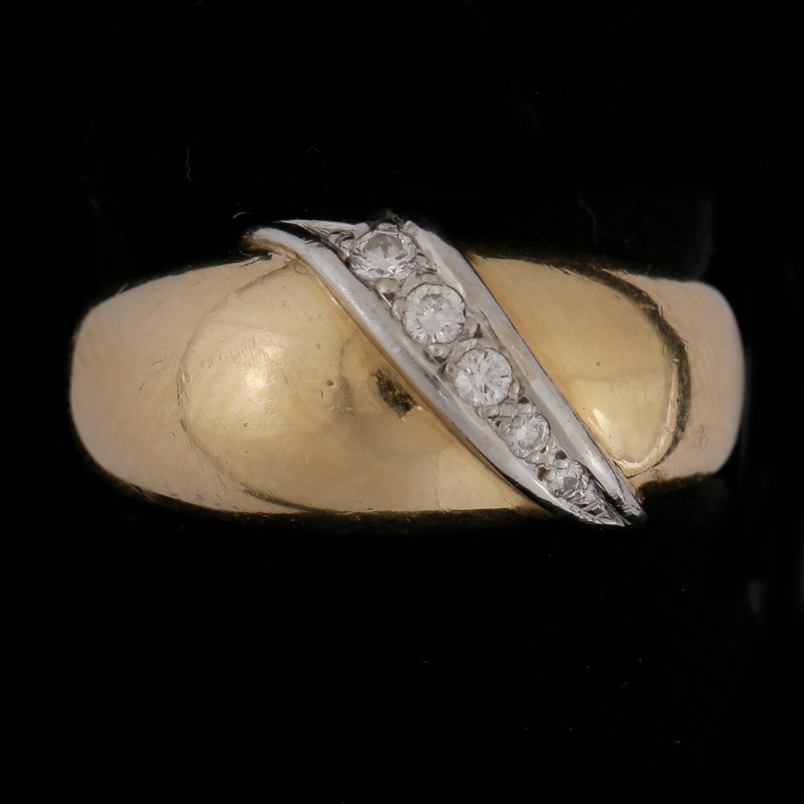 RING, 18k guld med briljantslipade diamanter tot ca0,10ct, Carlander, Stockholm, 1988. Vikt ca11g.