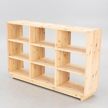 Yuchen Wu, bokhylla, "Fyr", Normann Copenhagen, samtida.