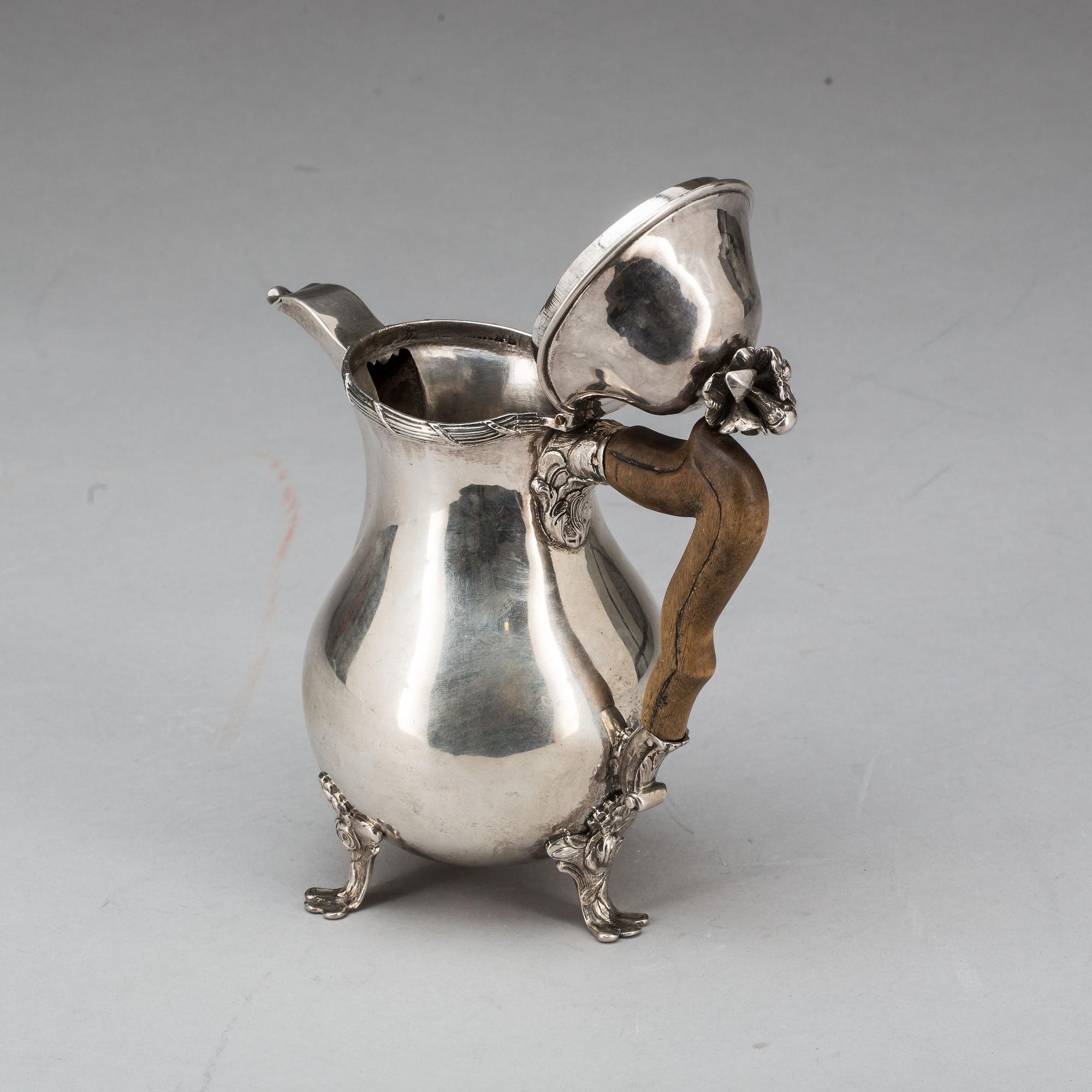 A Swedish 18th century silver coffee-/milk-jug, marks of Jacob Lampa, Stockholm 1777.