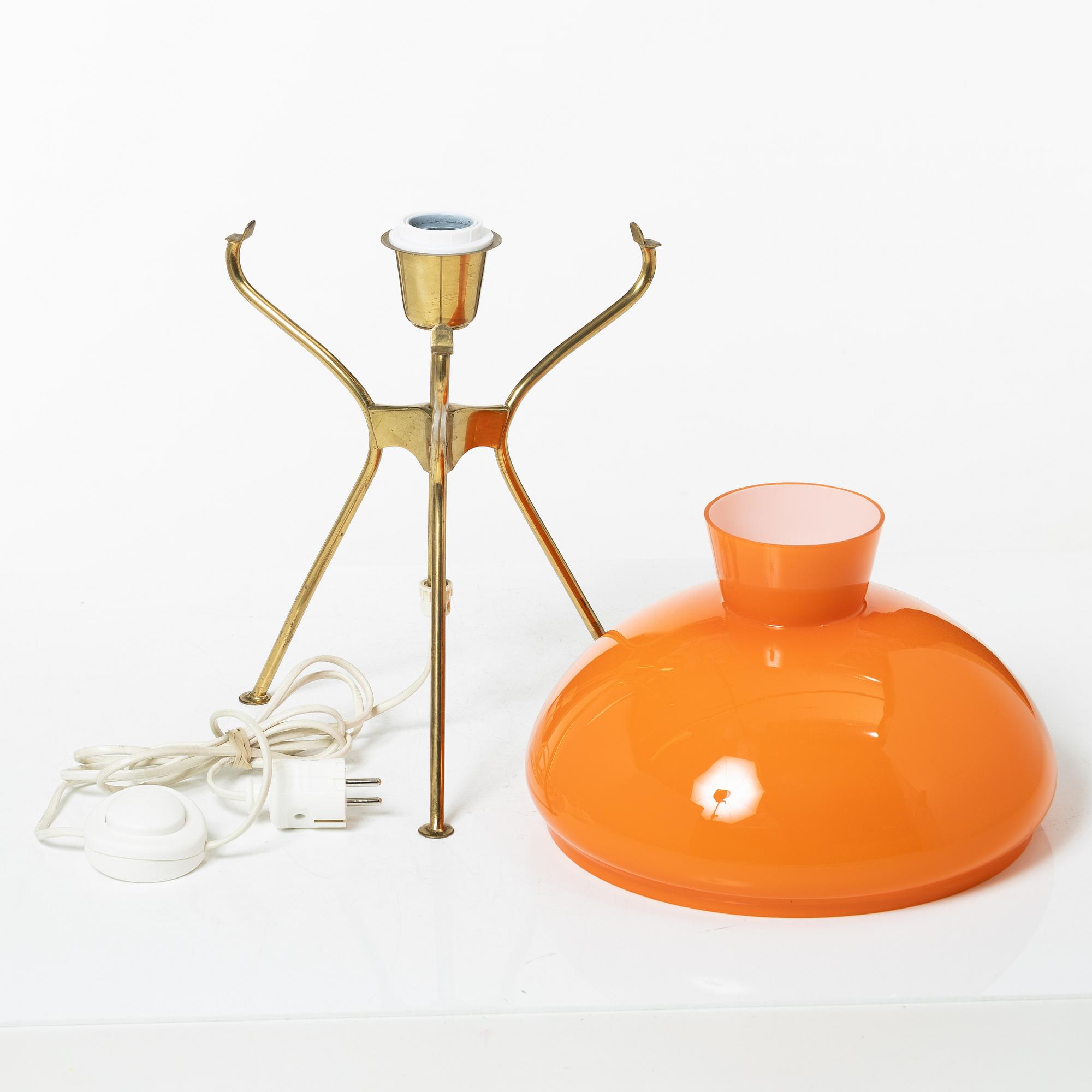 Bertil Brisborg, & Torsten Claeson (1893-1978), bordslampa, modell Triva "532-018", Nordiska Kompaniet, 1950-tal.