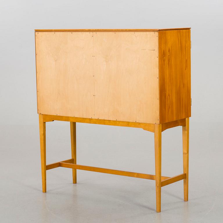 SKÅP, troligen Elias Svedberg, ur Triva-serien, Nordiska Kompaniet.