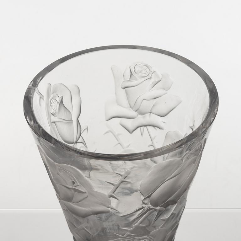 Lalique, a glass 'Ispahan rose' vase, second half of the 20th century.