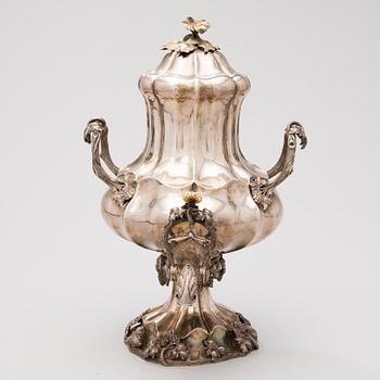 A Finnish neo rococo silver samovar by Anders Wilhelm Felixsson, Lovisa 1857.