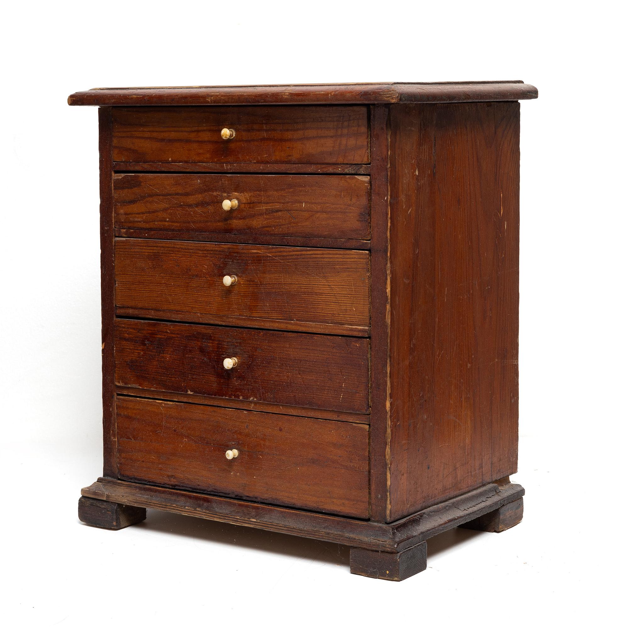Miniature chest of drawers, first half of the 20th century.